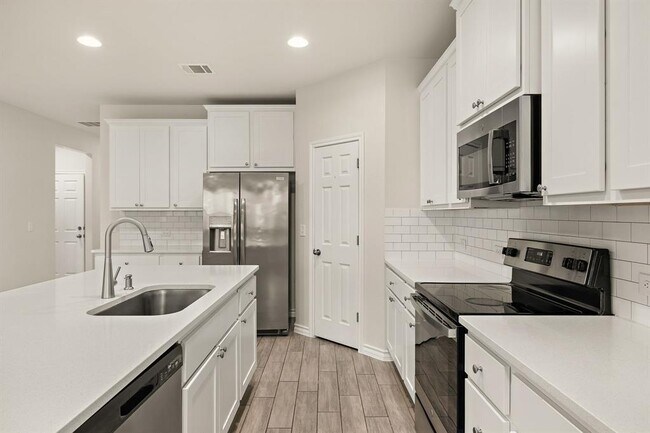 Building Photo - 148 Limonite Ln