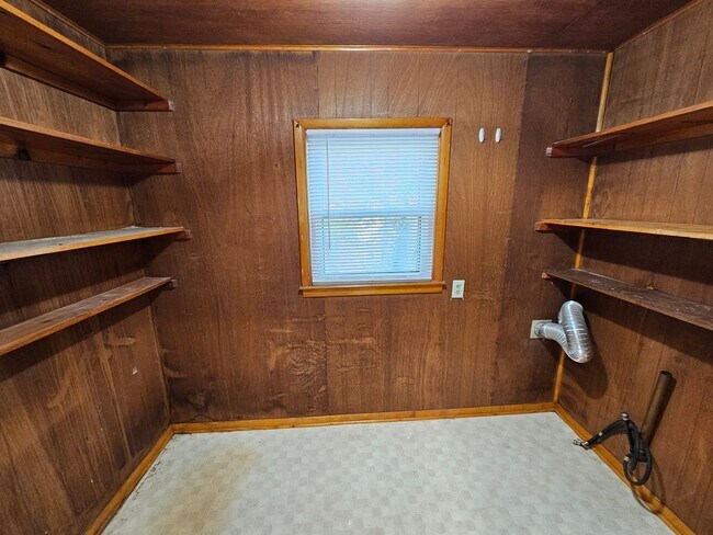 Building Photo - Spacious Home-Benton Stephens Neighborhood
