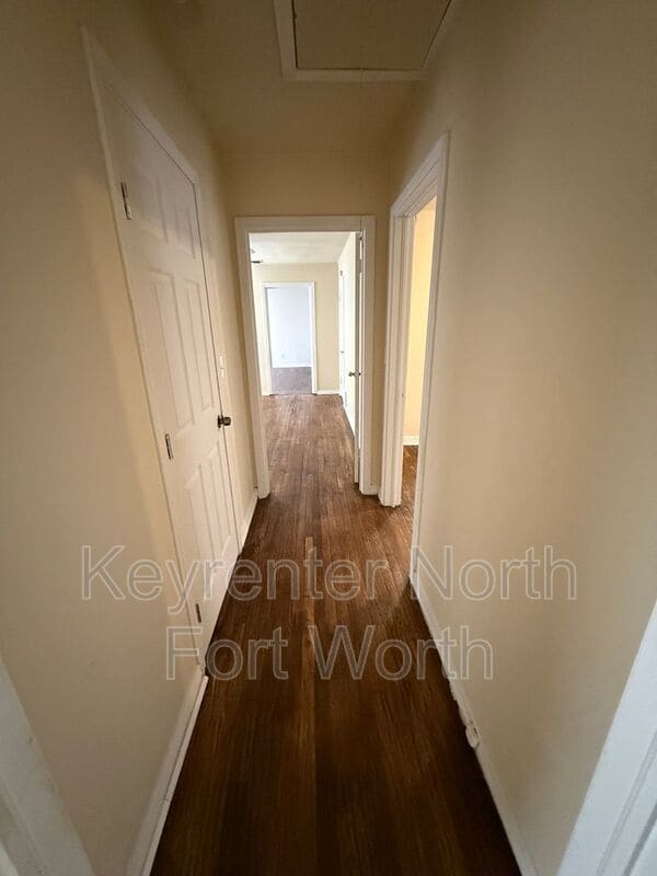 Building Photo - 3770 Wayside Ave