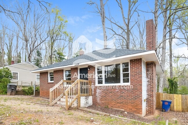 Building Photo - 2306 Redbud Ln