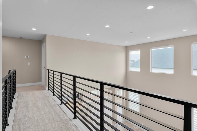 Building Photo - 874 Windsong Wy