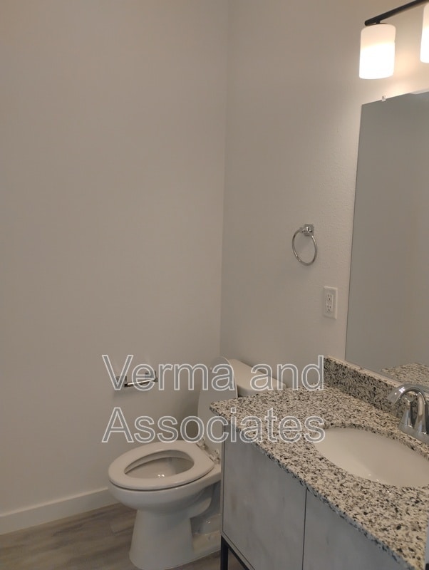 Building Photo - 841 Ventnor Ave