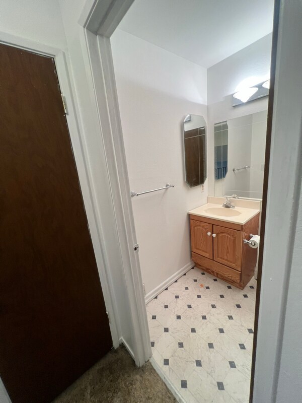 Building Photo - 4722 Greenholme Dr