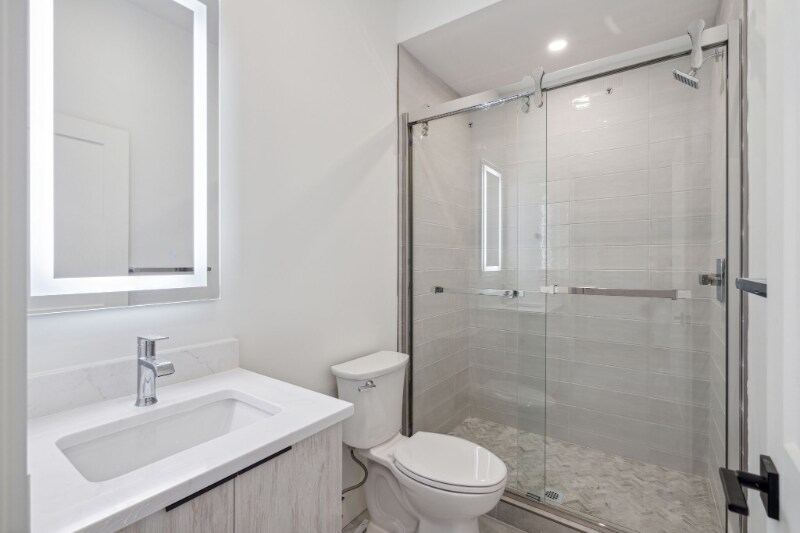 Building Photo - 3439 Lancaster Ave