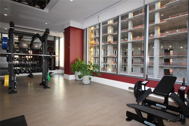 Building Photo - 11 NE 6th St