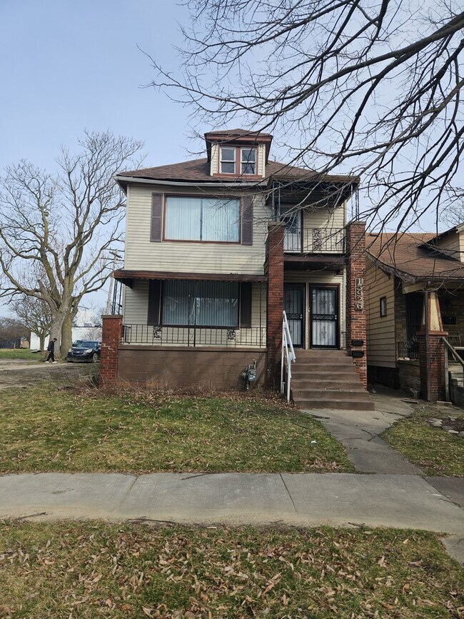 Building Photo - 2 bedroom/ 1 bathroom Detroit's Westside F...