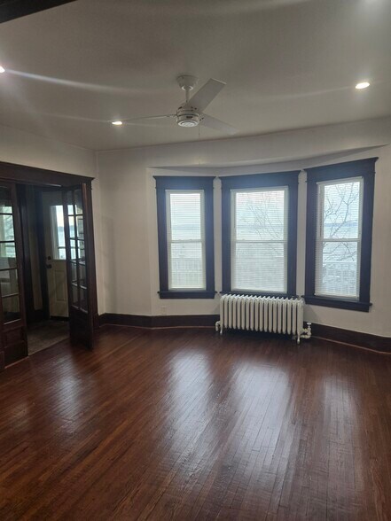 Building Photo - 2425 Niagara St