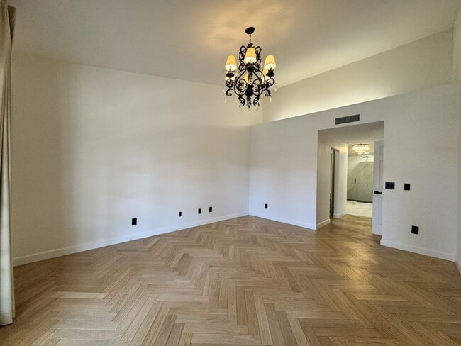 Building Photo - BEAUTIFUL 3 BEDROOM 3 BATH CORNER LOT WITH POOL AND LARGE BACKYARD NORTH SCOTTSDALE