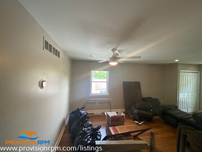 Building Photo - 812 Baltimore Annapolis Blvd