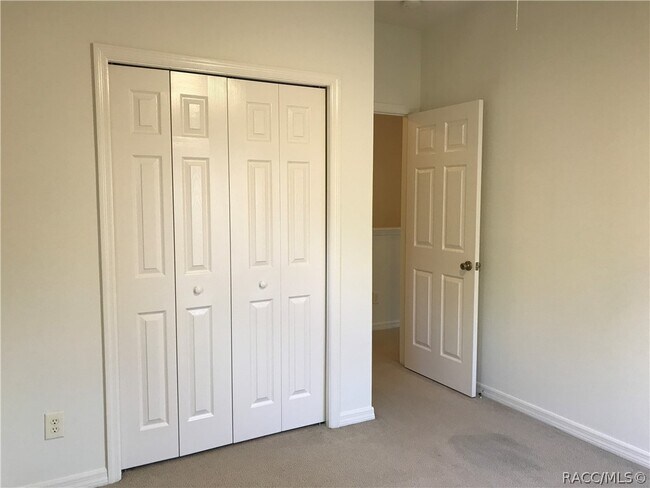 Building Photo - 1626 W Spring Meadow Loop