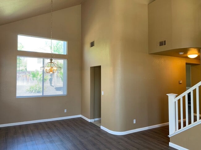 Building Photo - Fantastic Antioch Home!