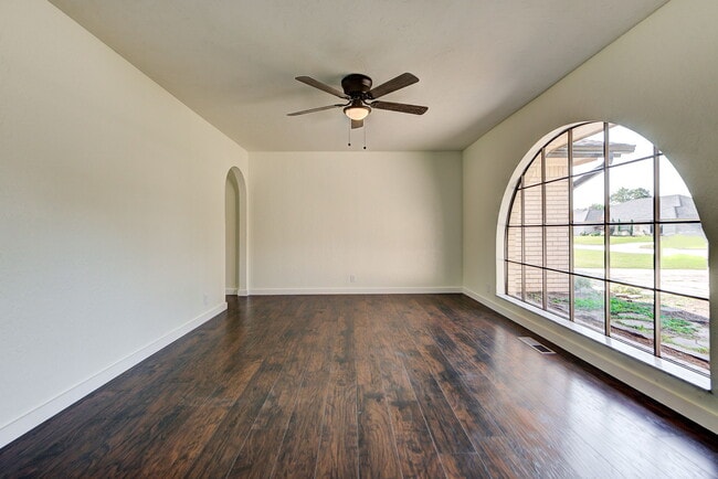 Building Photo - 8229 NW 115th St