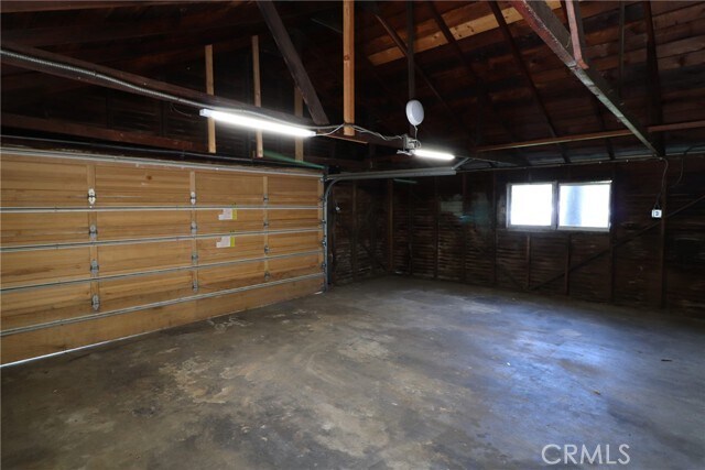 Building Photo - 393 N Shaffer St
