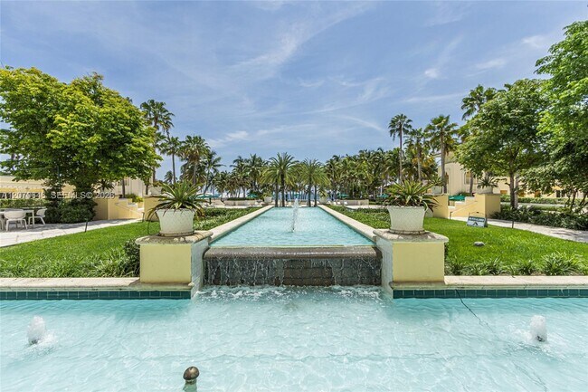 Building Photo - 731 Crandon Blvd