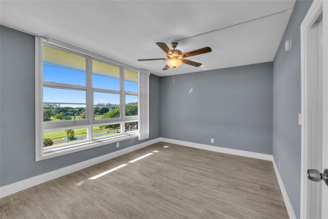 Building Photo - 3001 S Course Dr