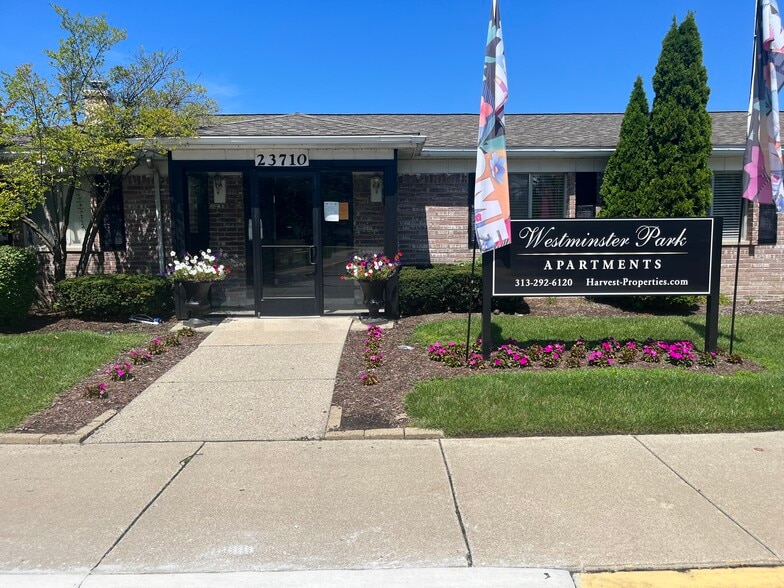 Primary Photo - Westminster Park Apartments