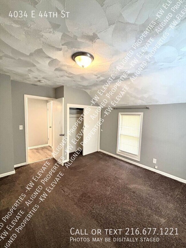 Building Photo - 4034 E 44th St