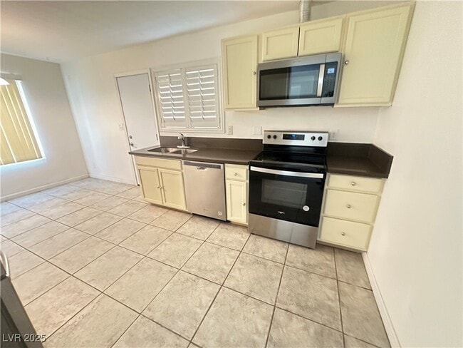 Building Photo - 501 Slayton Dr