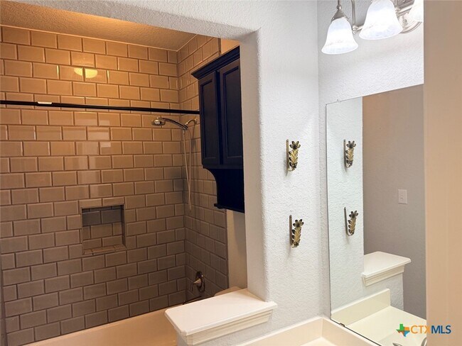 Building Photo - 490 Pecan Meadows