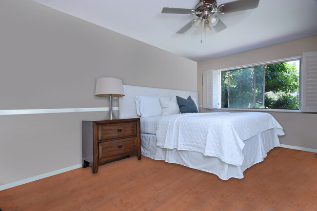 Guest room - 2700 Cahuenga Blvd E