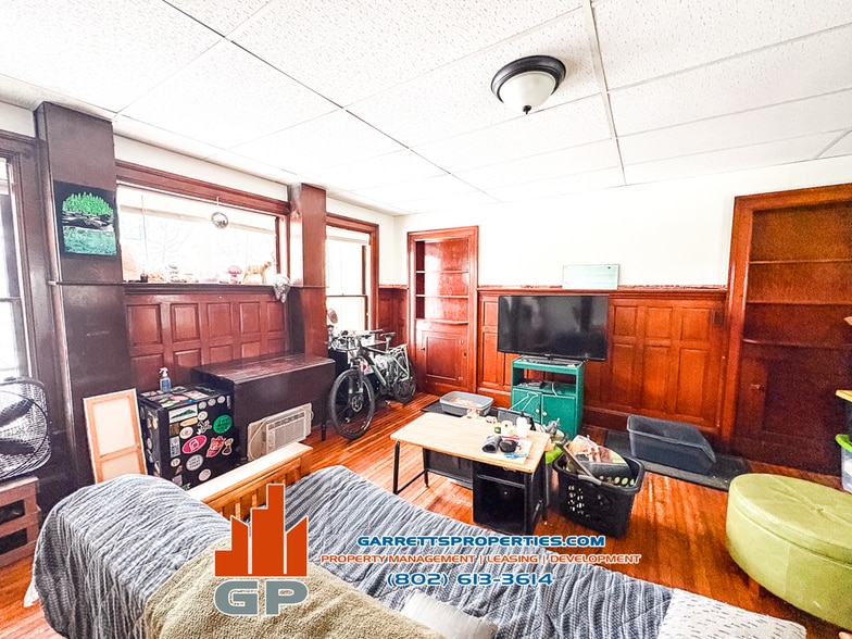 Building Photo - 10 Loomis St