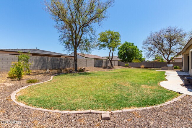 Building Photo - 7453 N 85th Dr