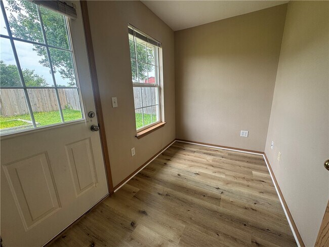 Building Photo - 1302 N 22nd St