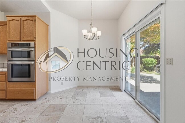 Building Photo - Beautiful Single Story Rental in the Heart of Folsom