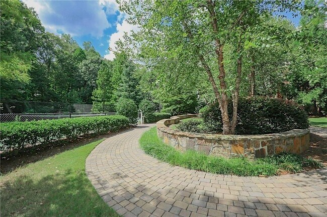 Building Photo - 1106 Westchester Ridge NE