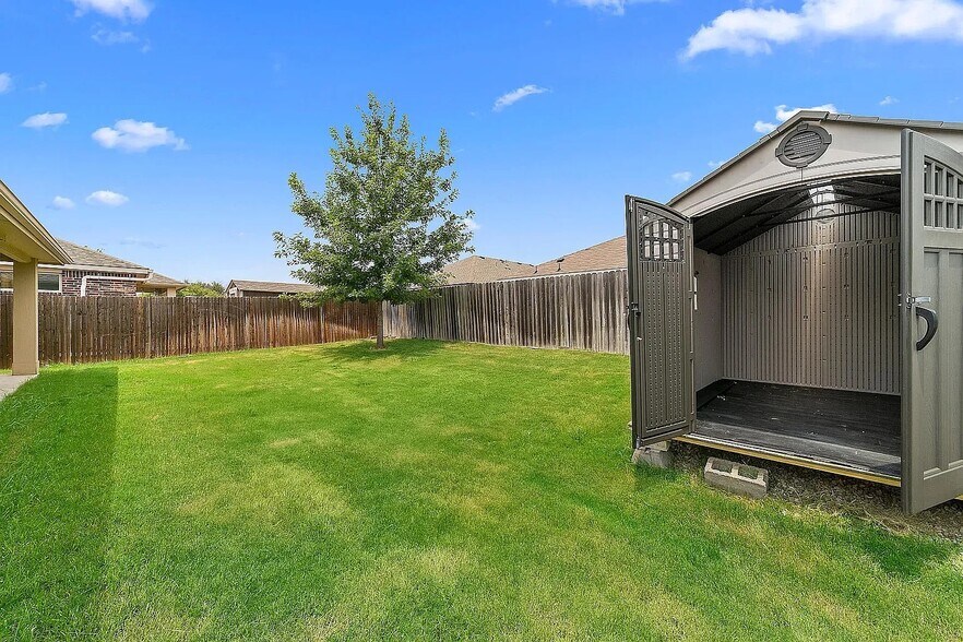 Building Photo - 485 Harding Ln