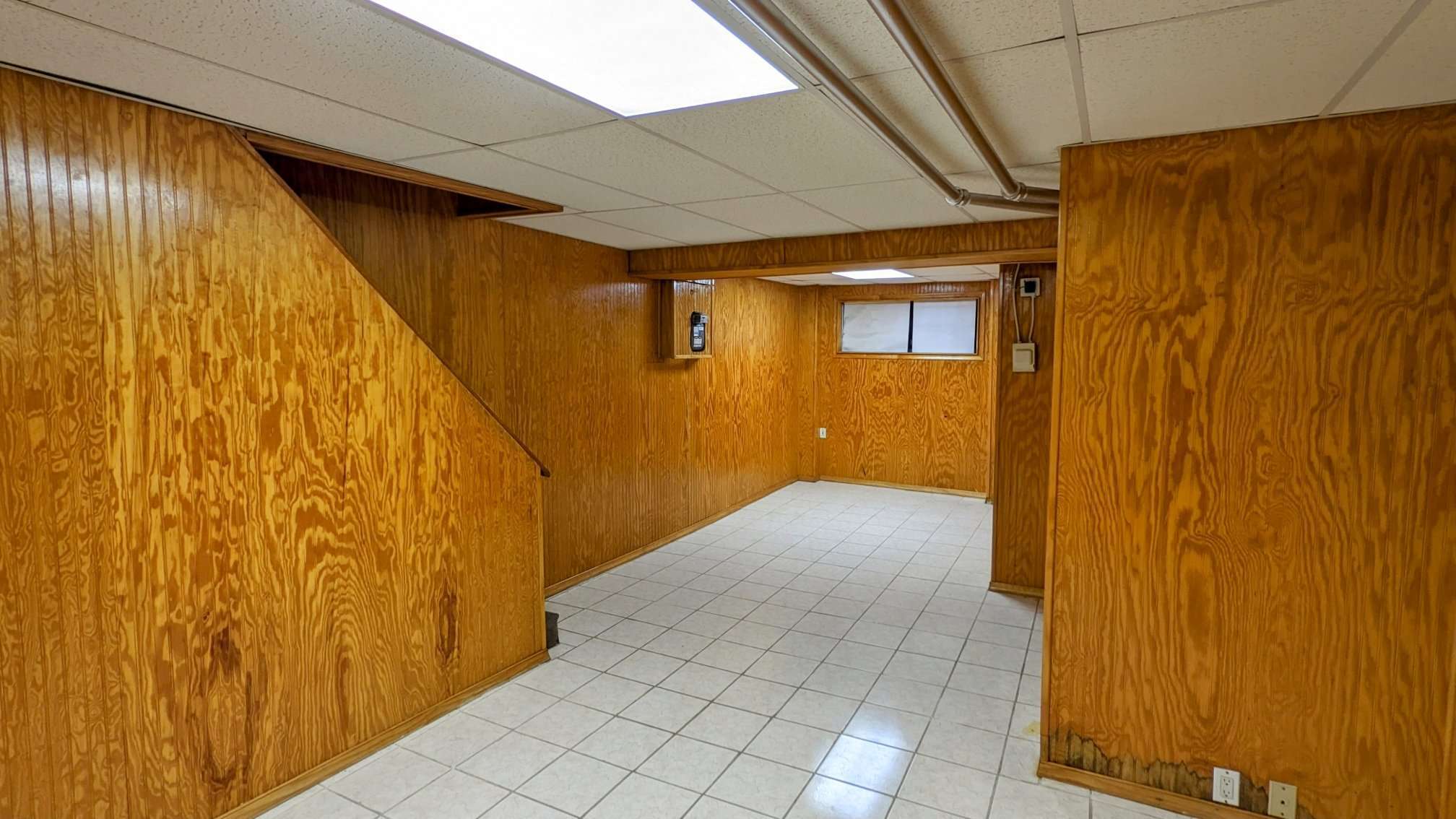 Building Photo - 103 W Spencer Ave