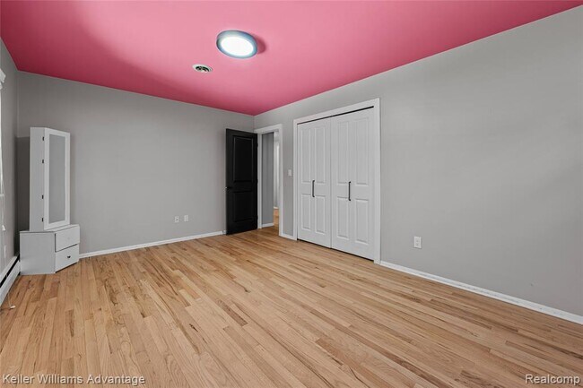 Building Photo - 5722 Raven Rd