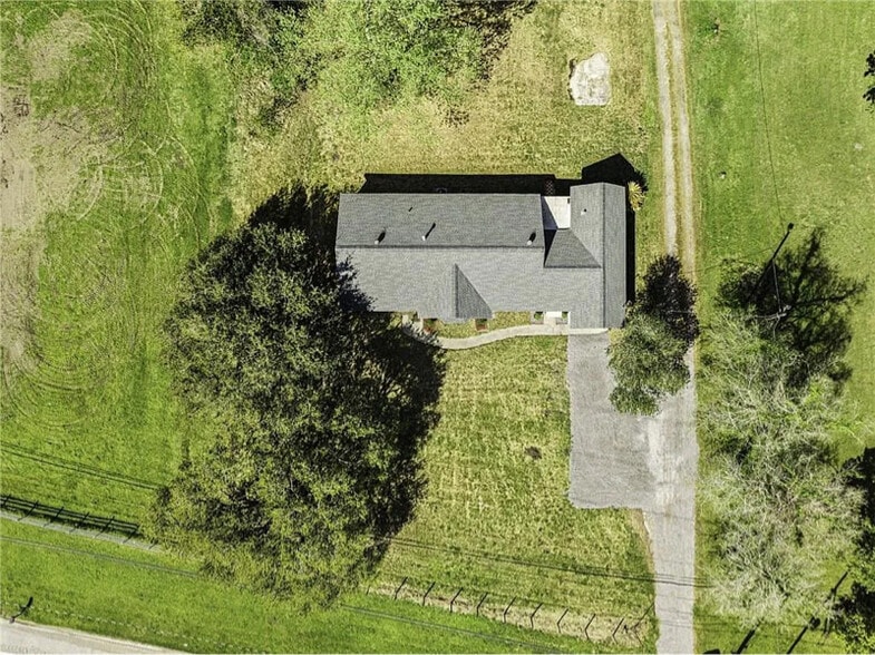 Building Photo - 11822 LA-23