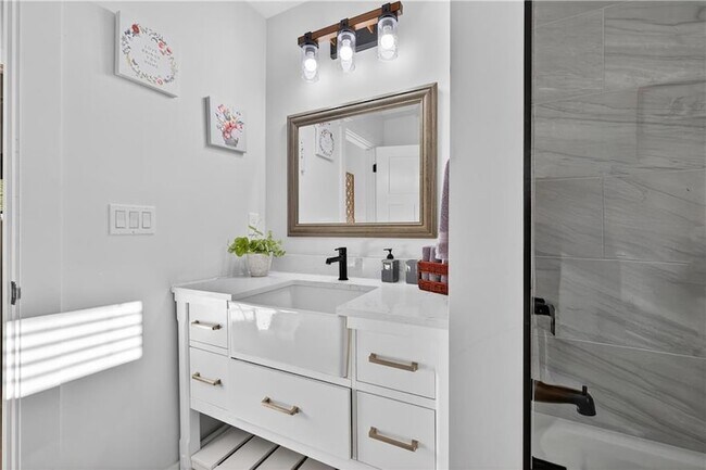 Building Photo - 1324 Ace Mcmillian Rd