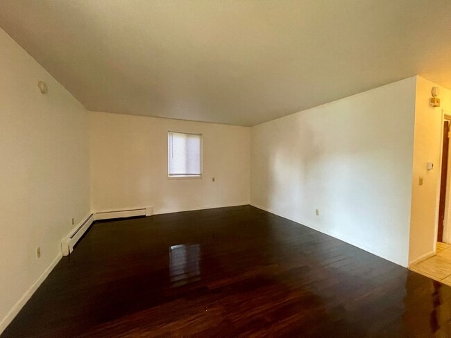 Building Photo - 2860 S 9th St