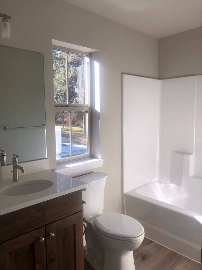 Building Photo - Duplex in Farmington Village