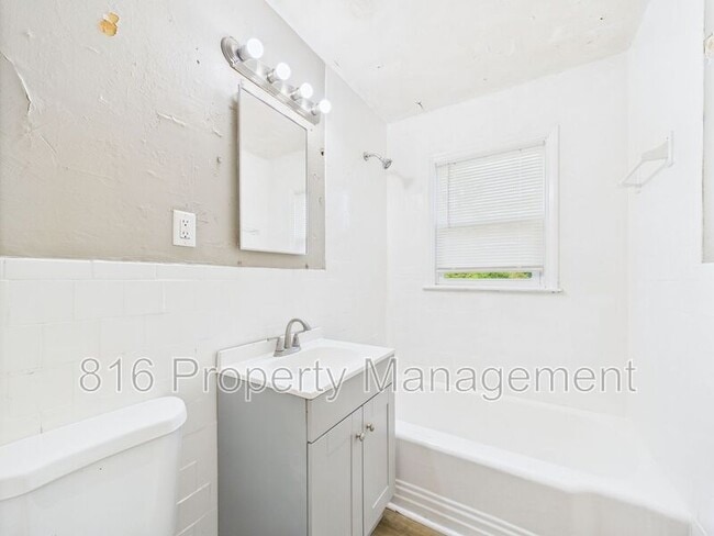 Building Photo - 6149 Agnes Ave