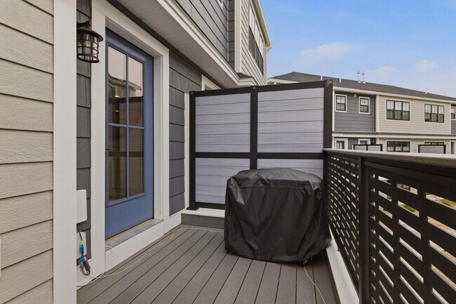 Building Photo - 50 Cate St