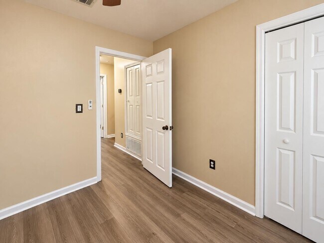 Building Photo - 3022 Blue Pine Ln