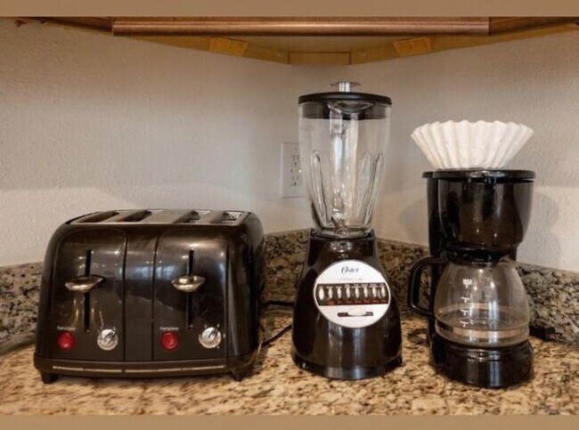 Building Photo - 7601 Brookhurst Ln