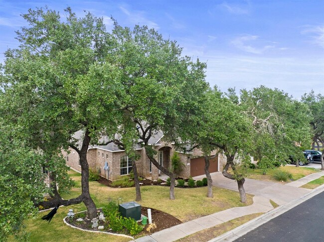 Building Photo - 7808 Alophia Dr