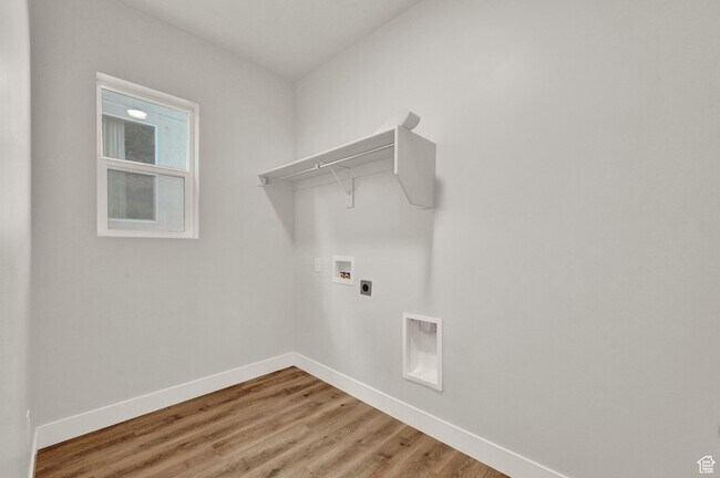 Building Photo - 106 N Midland Dr