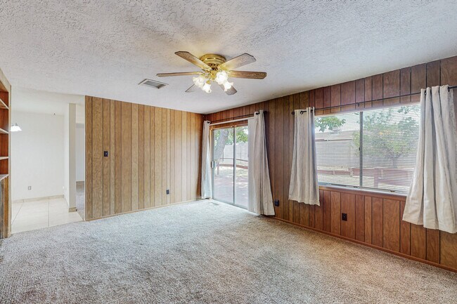 Building Photo - 7309 Coulson Dr NE
