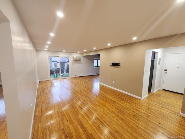 Building Photo - 4 Charles Ln