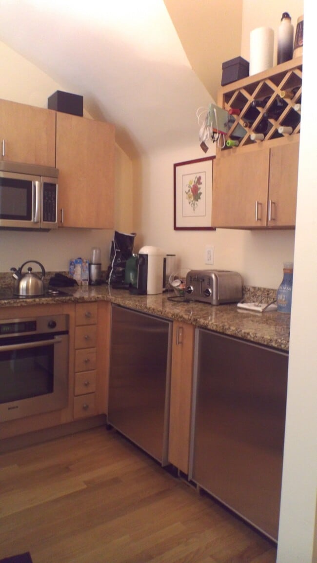 Building Photo - 8 Greenwich Park