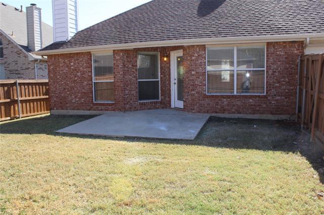 Building Photo - 3325 Bluegrass Dr