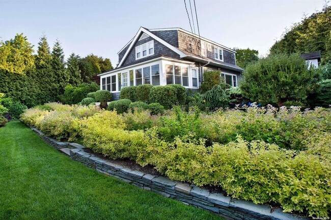 Building Photo - 7 Miller Ln W