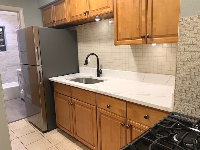 Building Photo - 7300 S 78th Ave