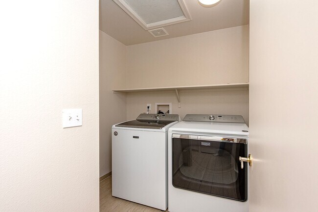 Building Photo - Tucson Market Place Area -  3 Bedroom!