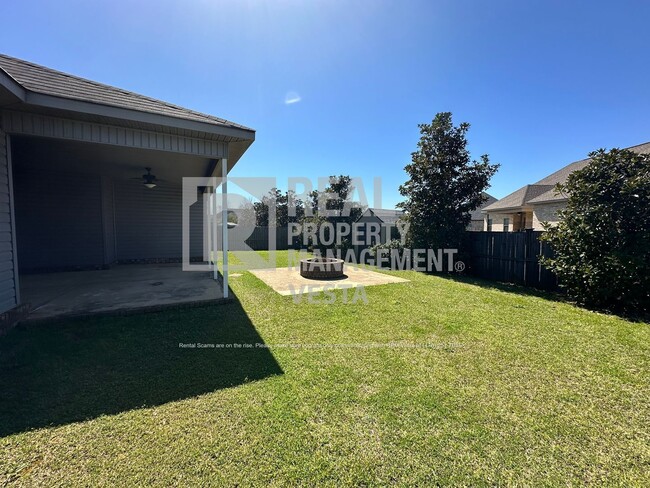 Building Photo - 307 Amber Dr